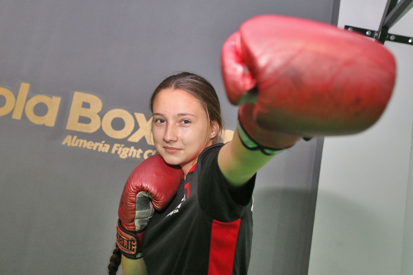 Natalia posa en un entrenamiento en el gimnasio Lola Boxing.