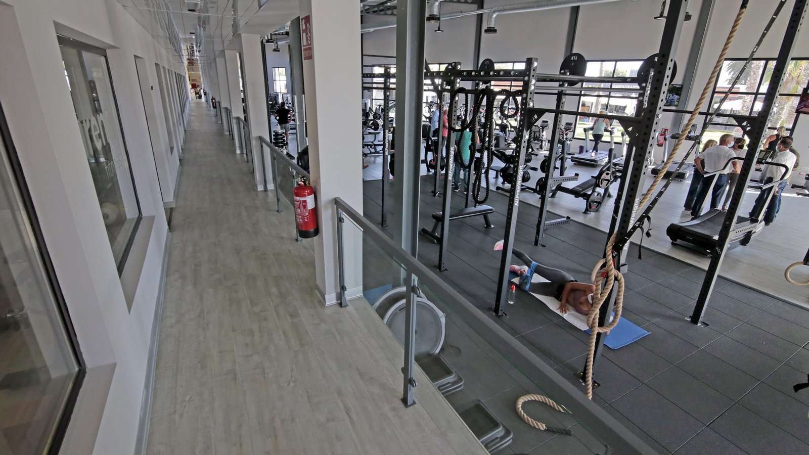 Alcaldesa visita Arena Fitness y Arena Village