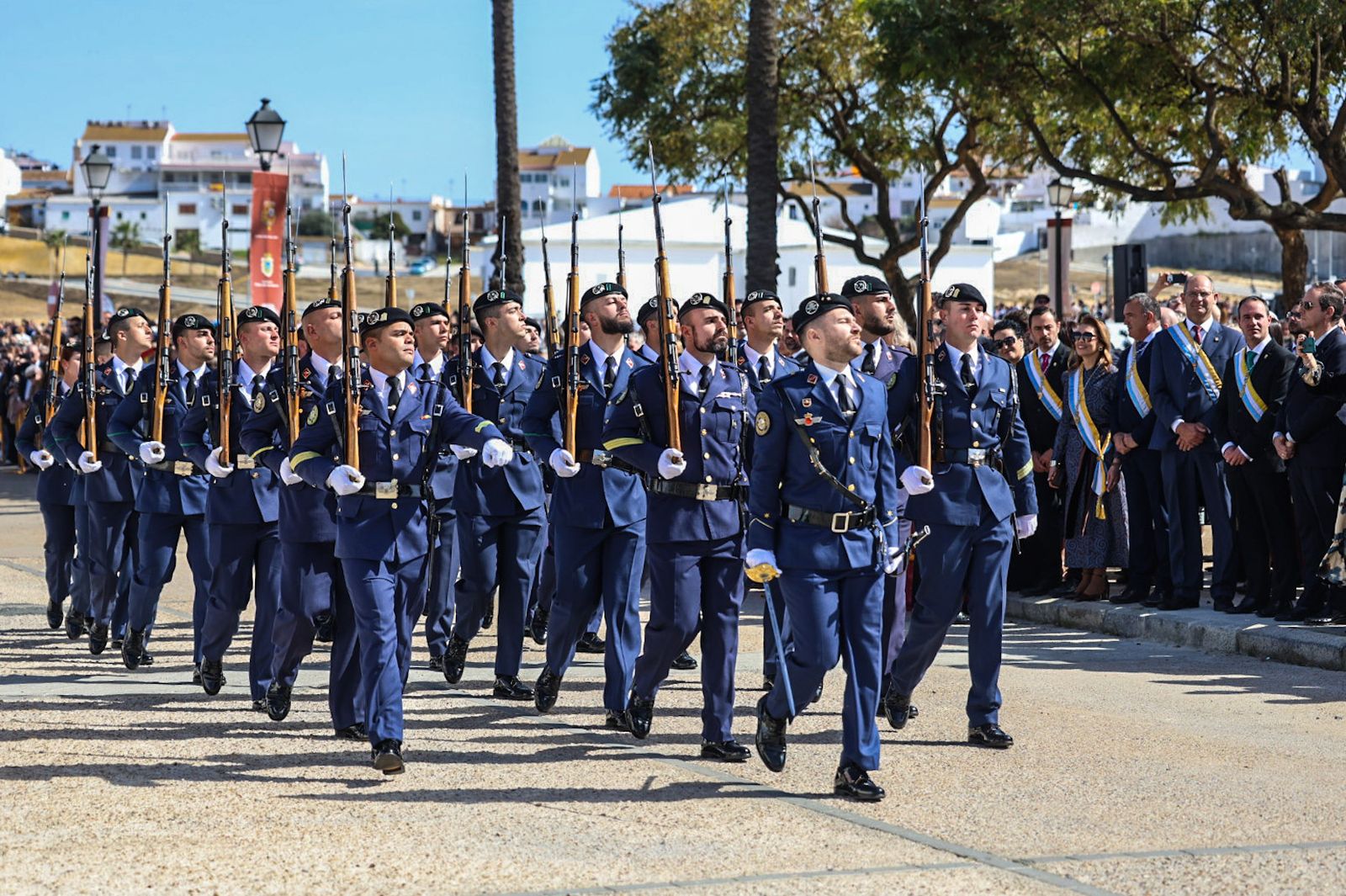 Fotografías del Acto Militar presidido por S.M. el Rey Felipe VI con motivo del centenario del Plus Ultra