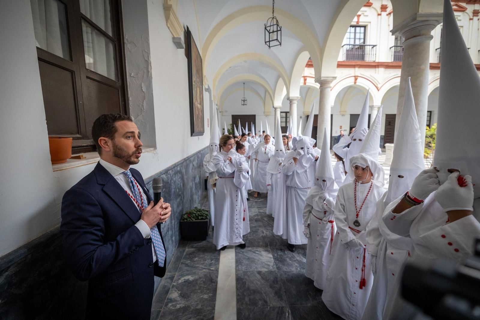 Las imágenes de la cofradía de la Sagrada Cena en la Semana Santa de Cádiz de 2024 Las imágenes de la cofradía de la Sagrada cena en la Semana Santa de Cádiz de 2024