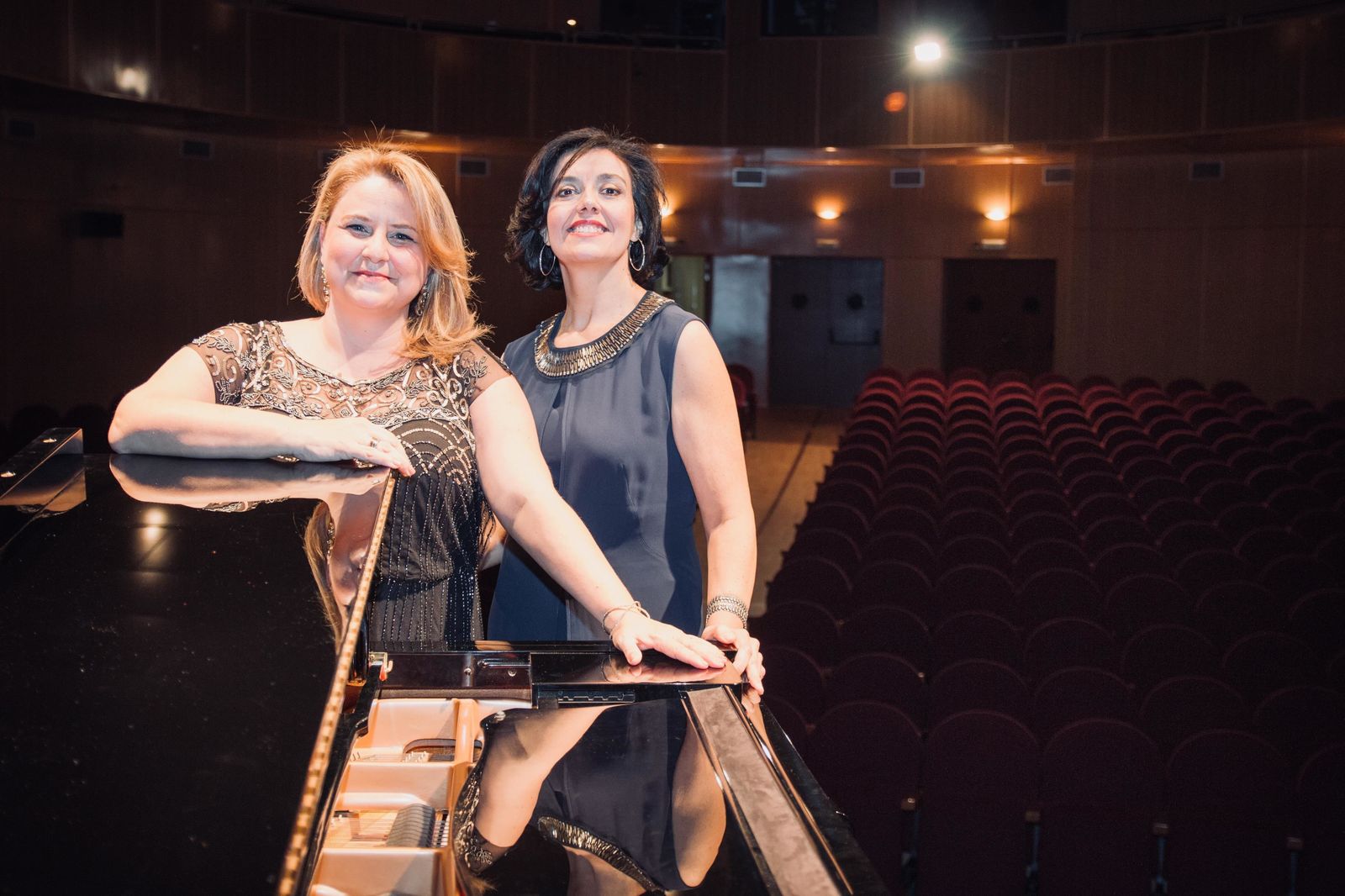 Desirée Manzano, mezzosoprano y Maite Ordaz, soprano, actúan hoy en Clasijazz.