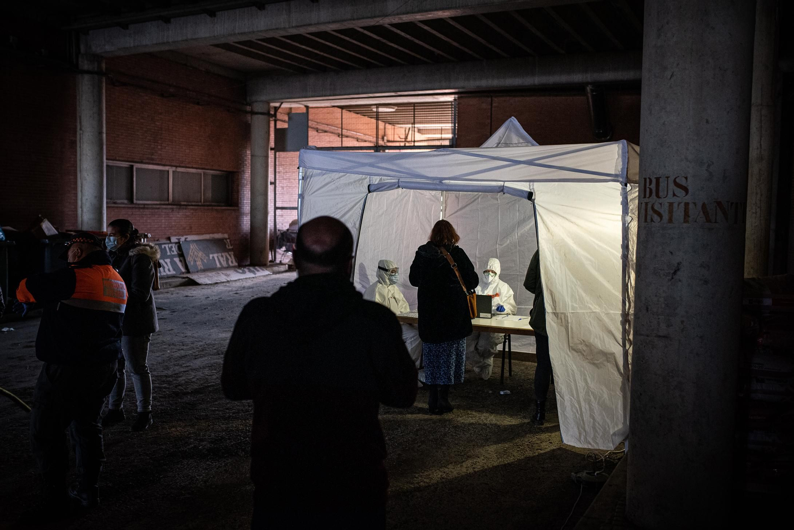 Imágenes de las pruebas Covid-19 al personal docente de Huelva
