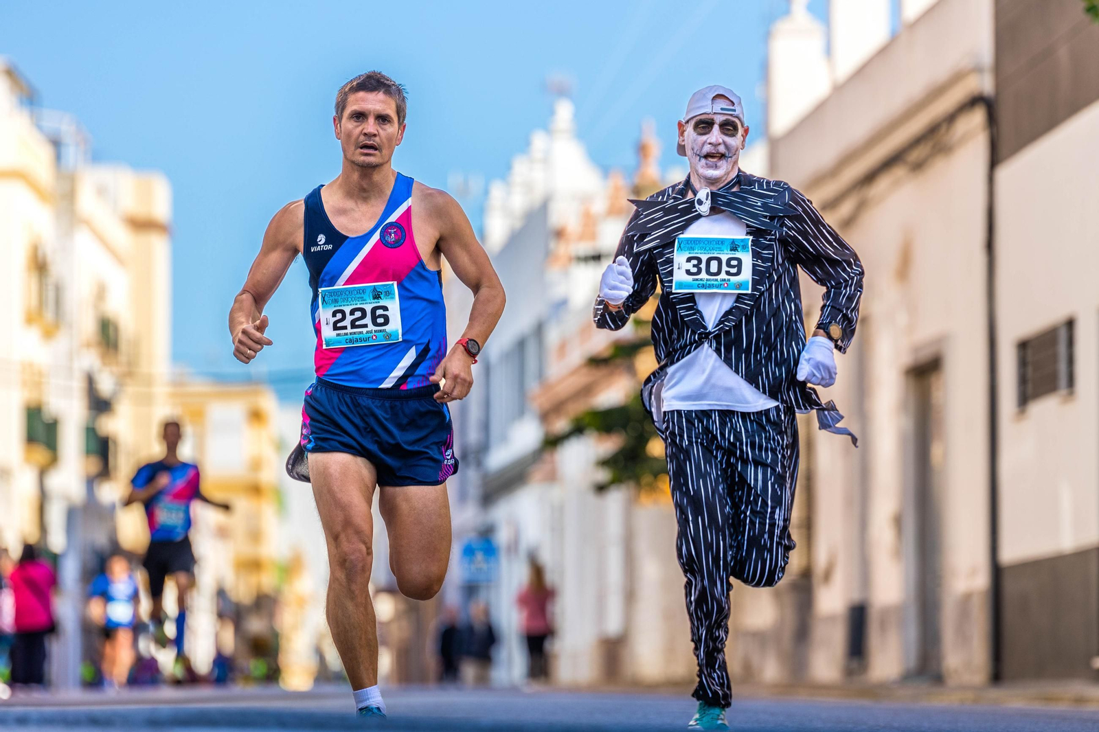 Gran ambiente en la Carrera Solidaria de la Divina Pastora en San Fernando