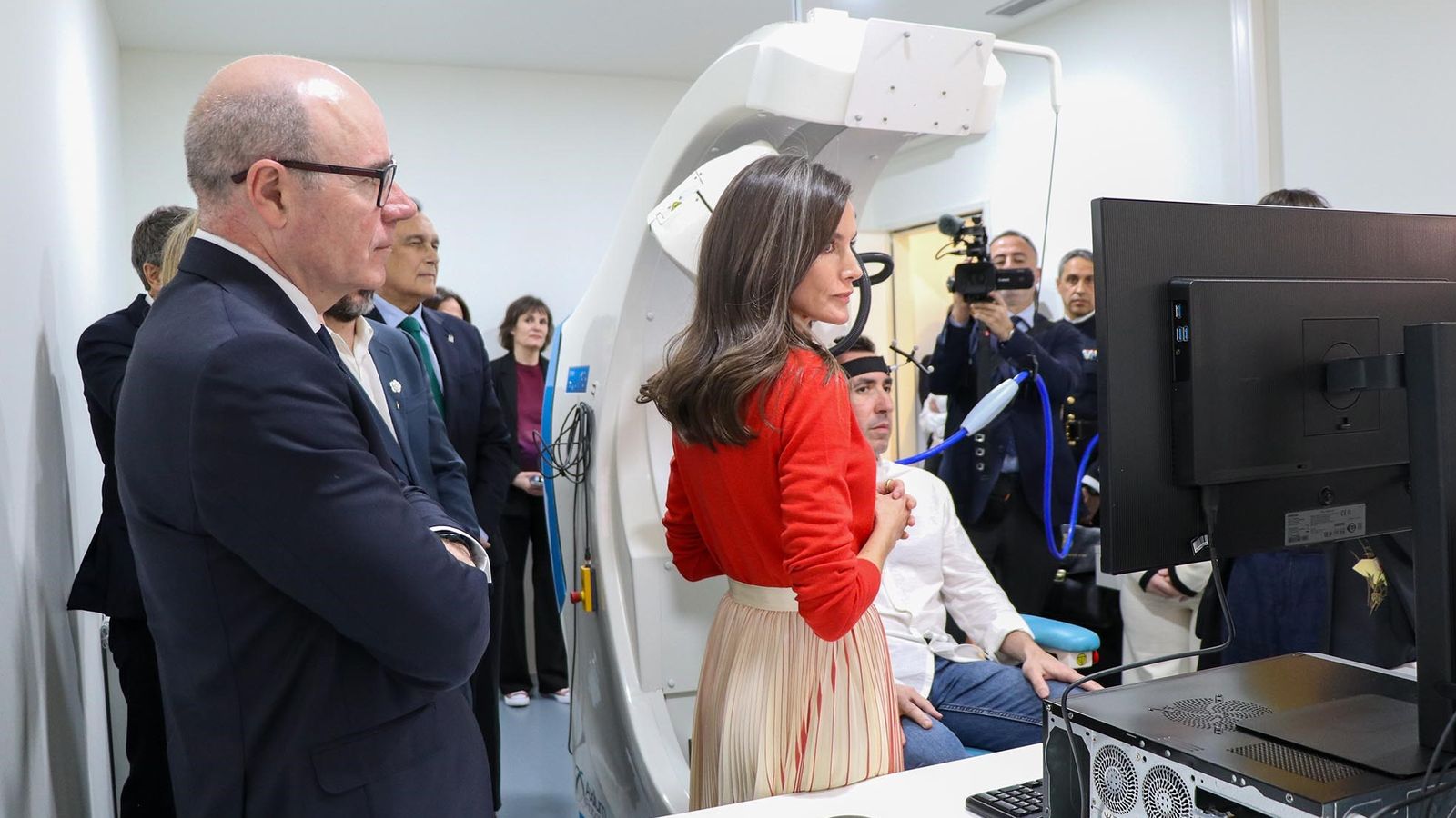 La visita de Doña Letizia a la Universidad de Granada, en imágenes
