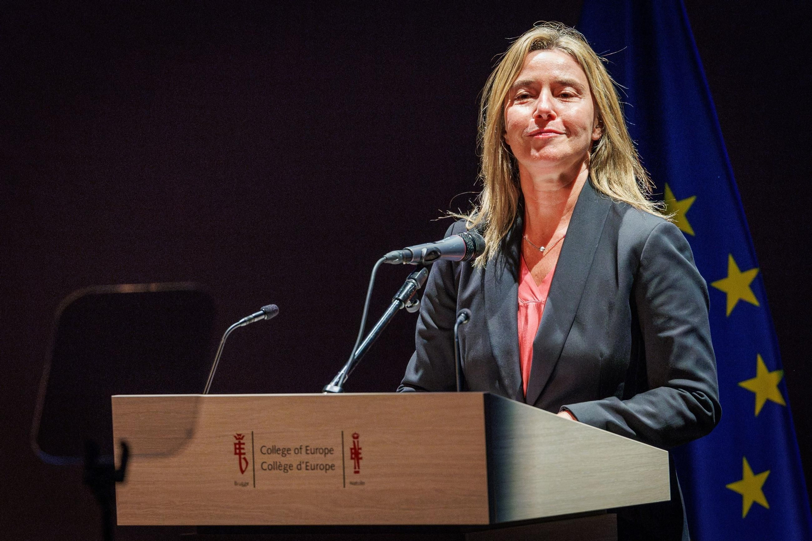 La ex jefa de la diplomacia europea Federica Mogherini, imputada por corrupción y fraude.