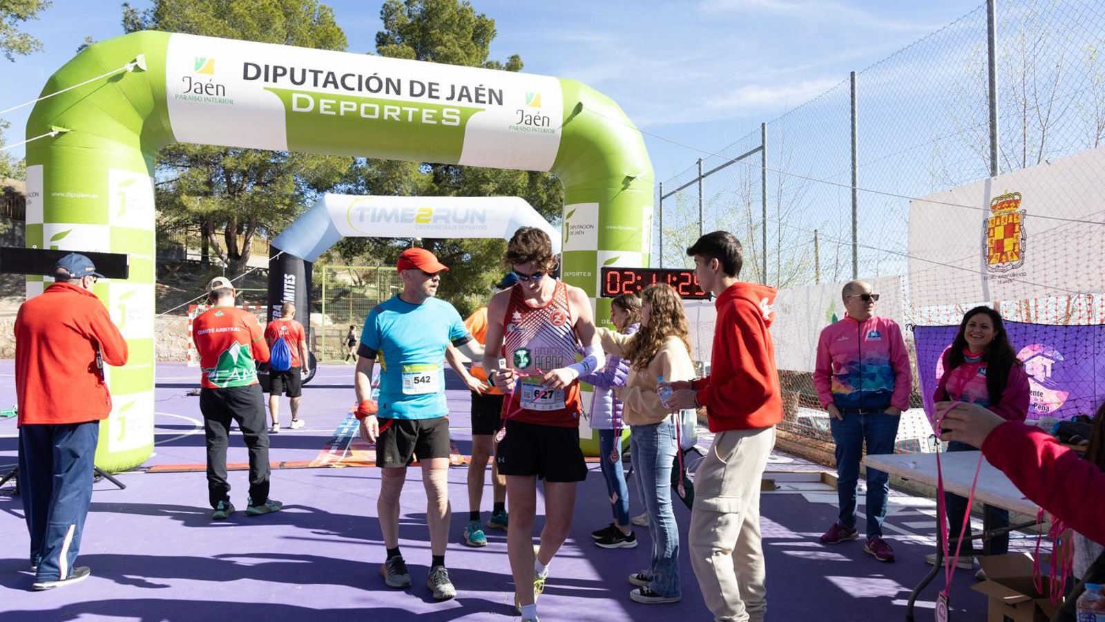 En imágenes: kilómetros para la esperanza de Celia en el CxM Trail Solidario IES Fuente de la Peña (I)