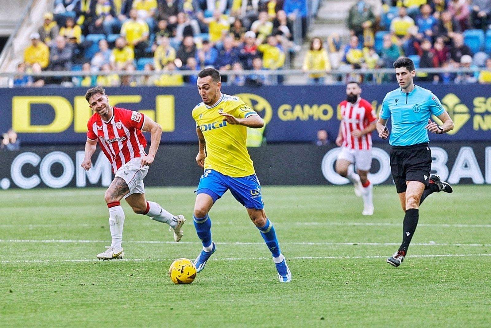 Escalante en un partido del Cádiz.