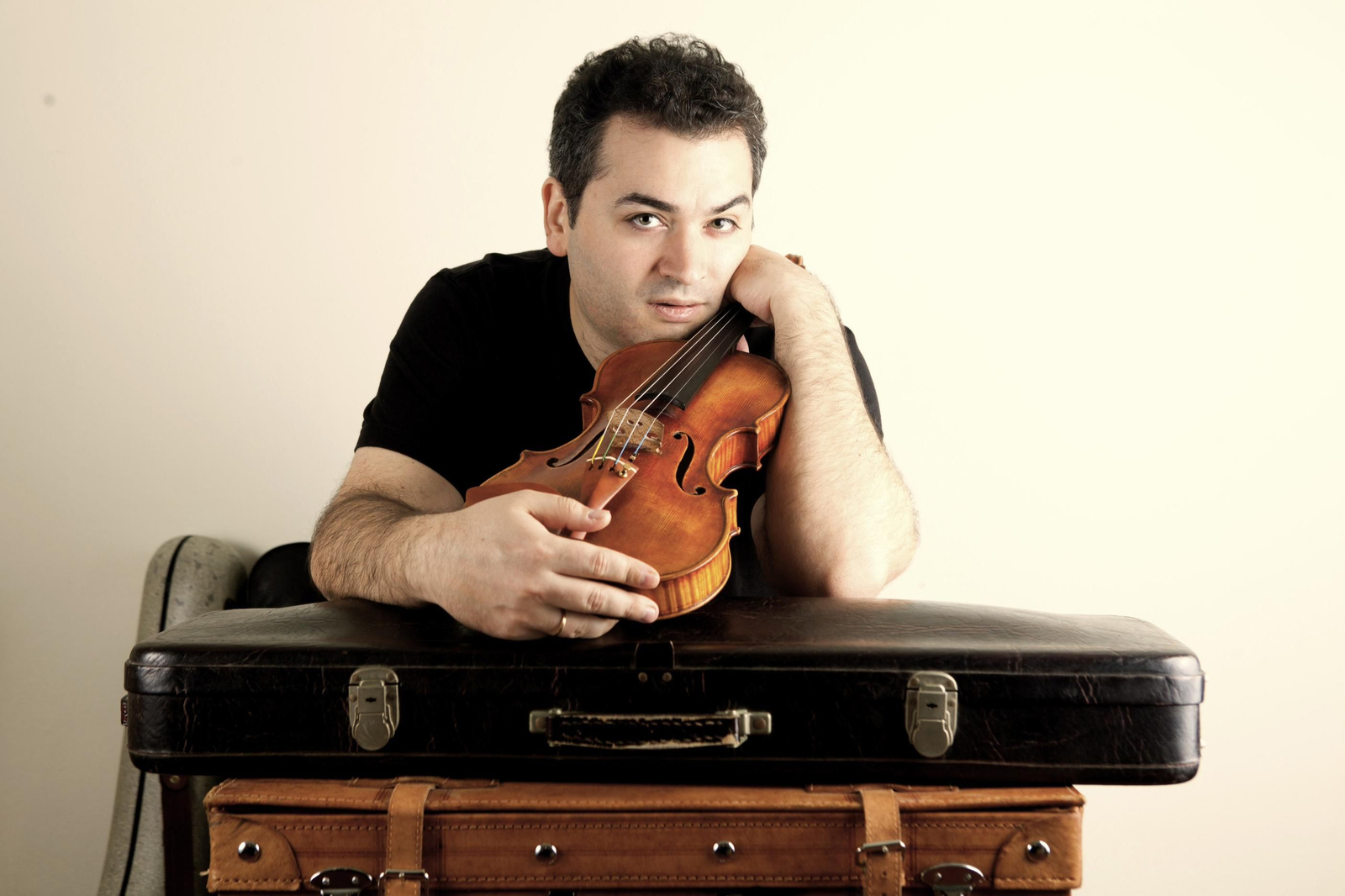 Josep Colomé (Sabadell, 1979) es el primer violinista español que graba la integral de 'Sonatas para violín' de Brahms.