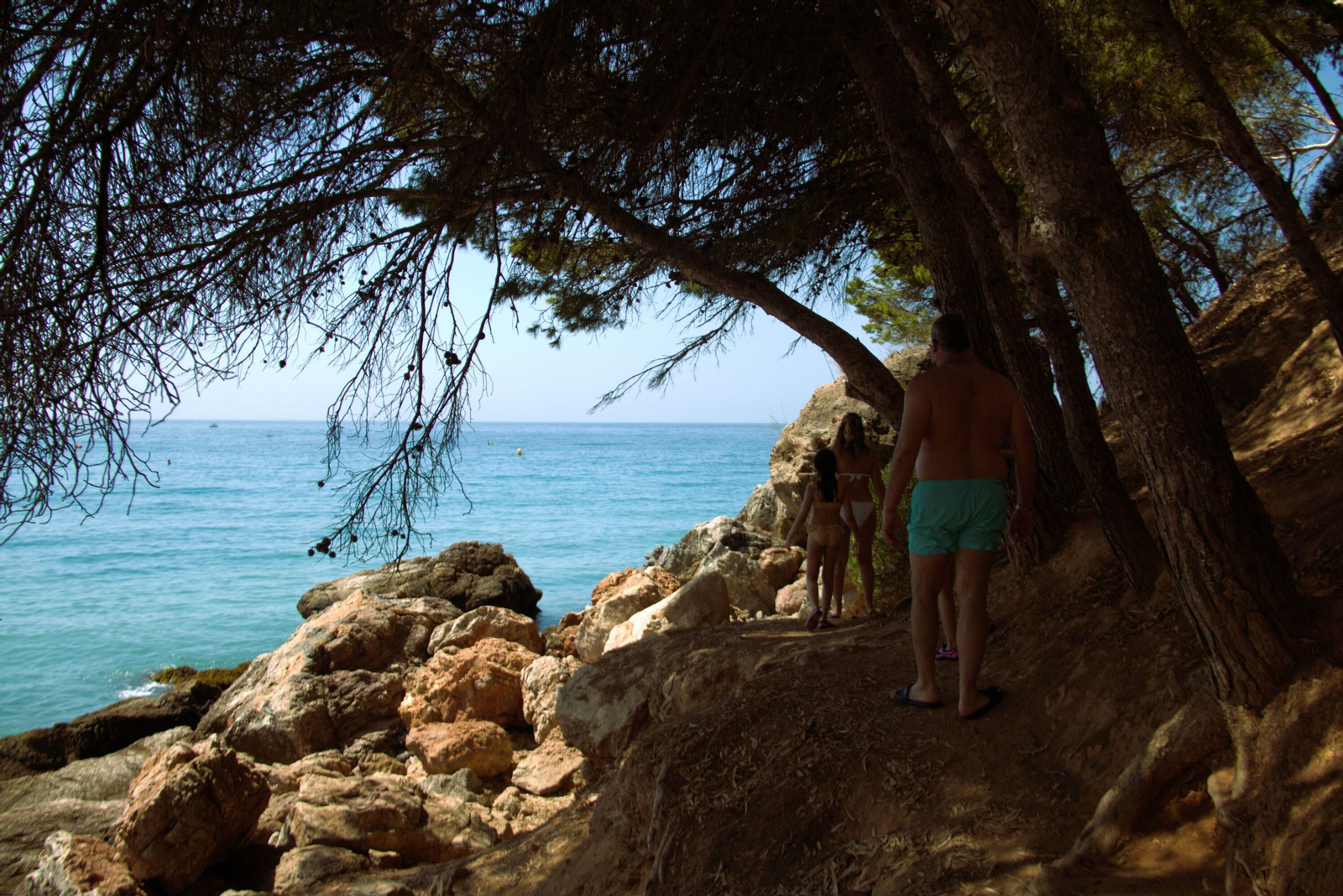 Fotos: así de llenas estaba las playas de Granada este primer fin de semana de agosto