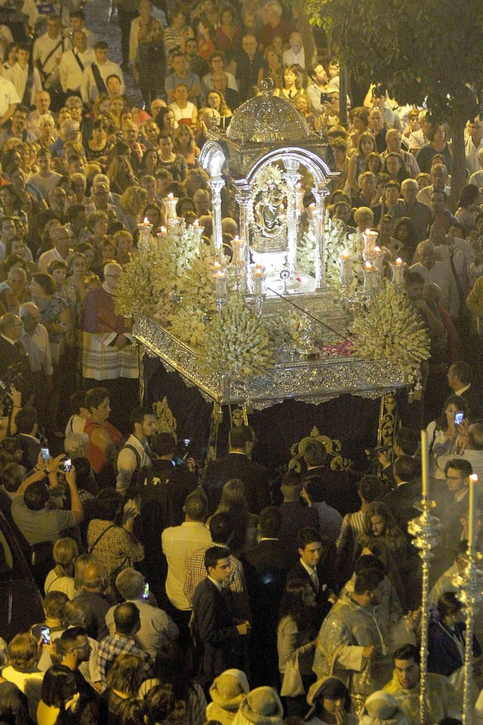 Procesión solemne de la Virgen de la Cinta.