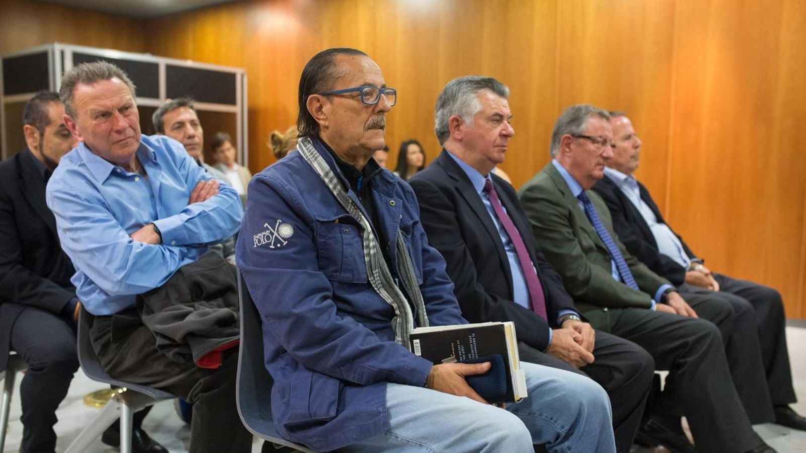 En 2018, Julián Muñoz en una vista judicial con el otrora poderoso técnico Juan Antonio Roca.