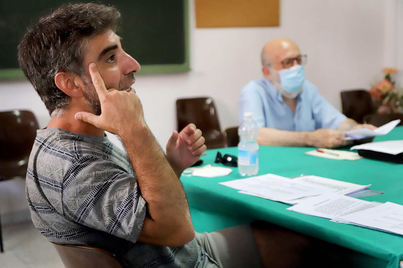 Antonio Rivera y Juan Andrés Ortega, de la Coordinadora Zona Sur Existe, durante la rueda de prensa.