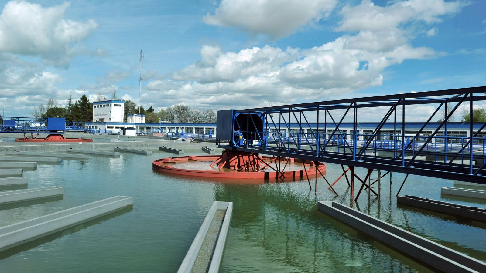 La Estación de Tratamiento de Agua Potable de Emasesa (ETAP) en El Carambolo.