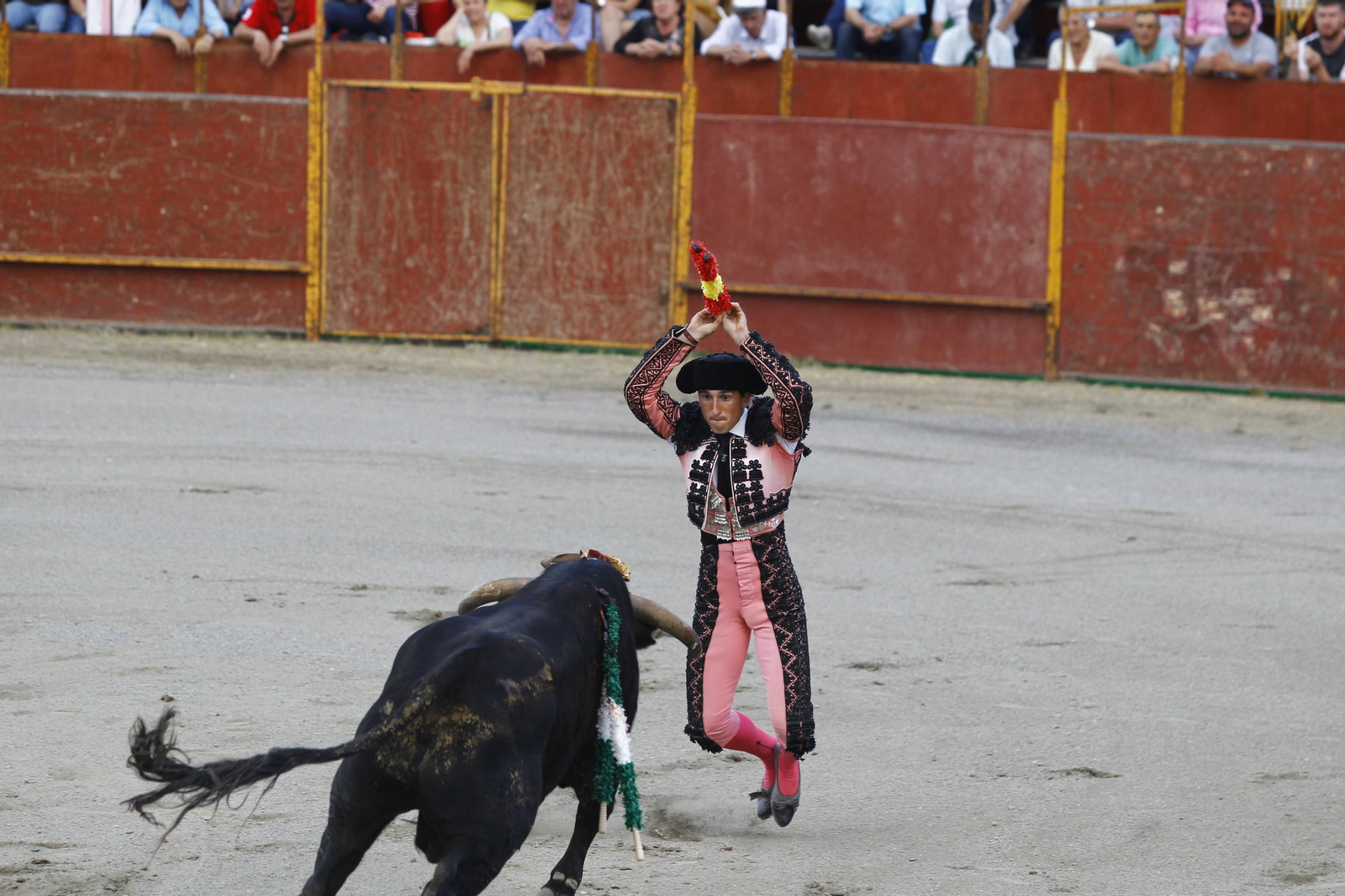 Imágenes de la corrida de toros en las Fiestas de Abrucena.