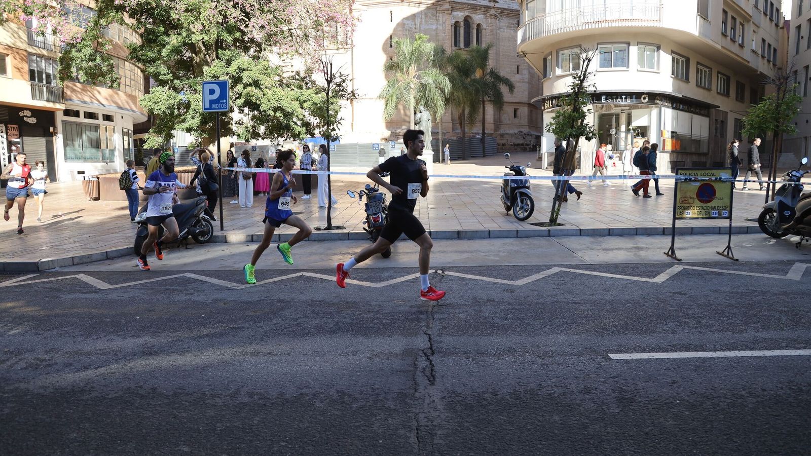 Búscate en las fotos de la Carrera de la Prensa en Málaga