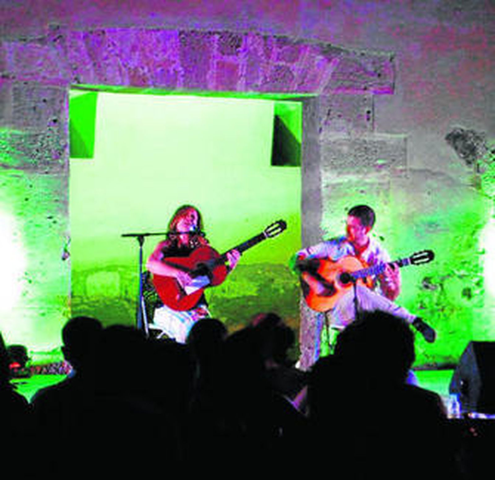 Sensi Falán durante su actuación.