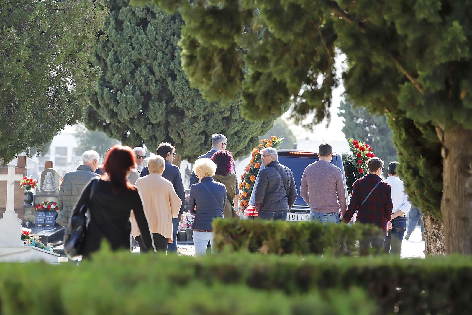 Imágenes del Día de Todos los Santos en el cementerio de la Soledad de Huelva