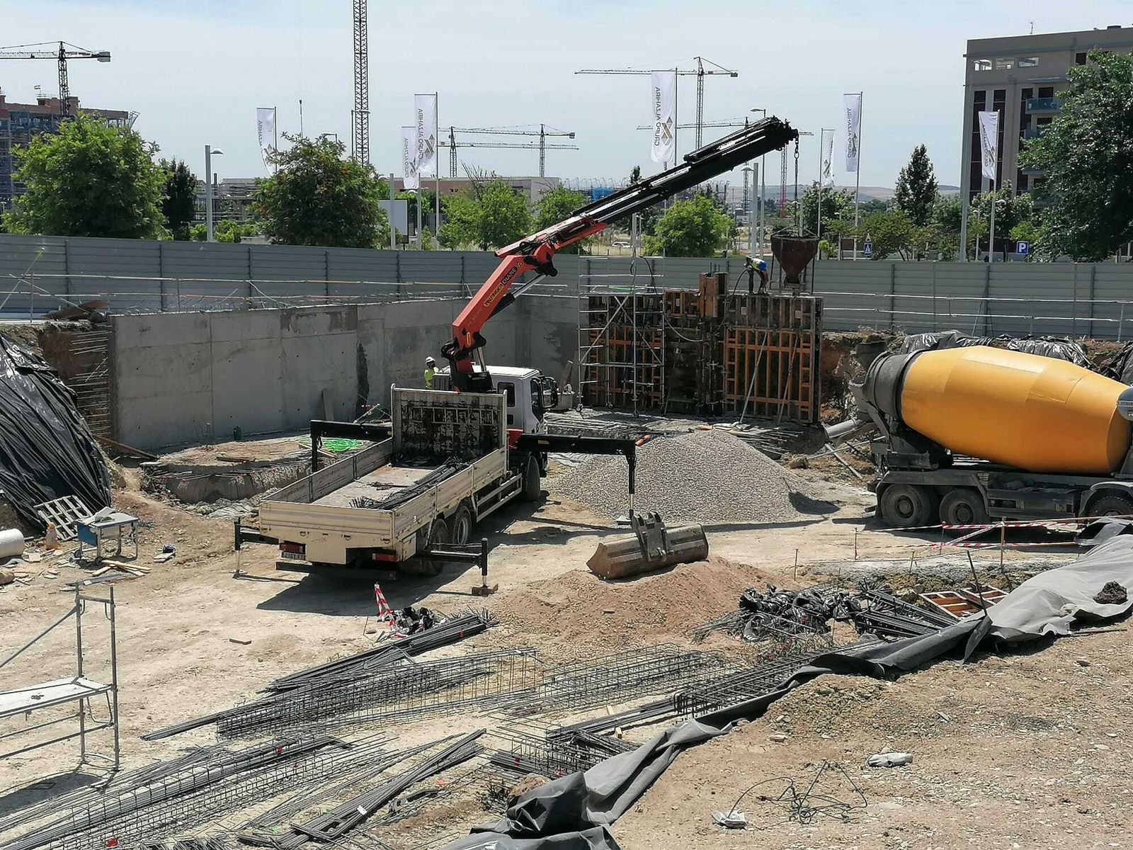 Obras de las nuevas viviendas en el barrio Huerta de Santa Isabel.