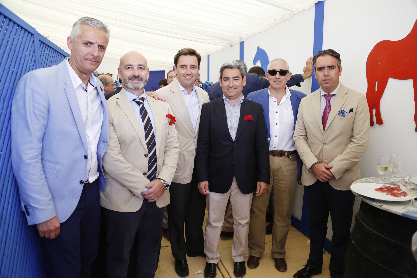 Javier Lobo de Adecosur, Rafael Selma y Tomás García-Figueras, de S-Dos, Juan Baquero, director del circuito de Qatar, José Antonio Tomás y Rafael Navas.