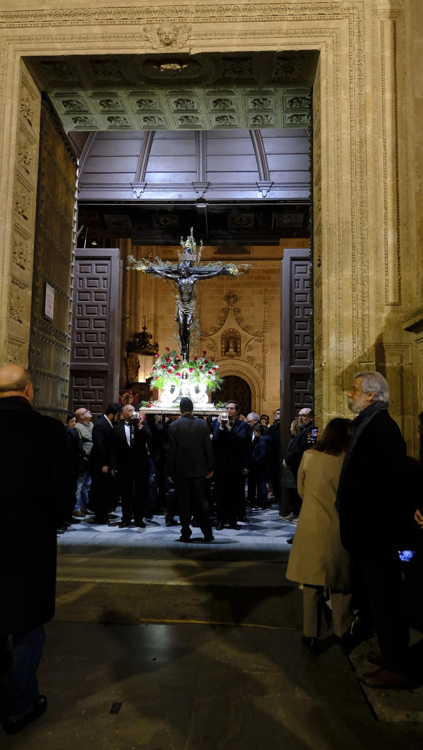 Las imágenes del Vía Crucis del Cristo de la Escucha