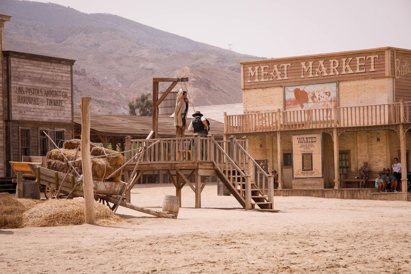 Imágenes del museo a los grandes empresarios y familias históricas de Almería