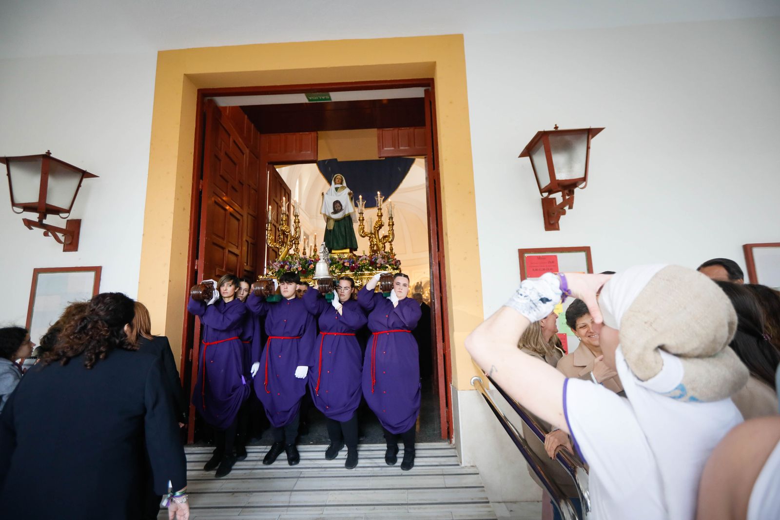 La procesión del Encuentro, en imágenes