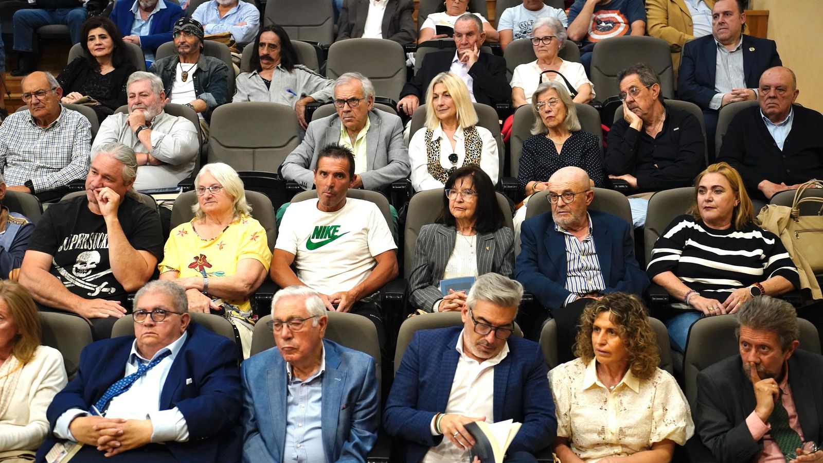Fotos de la presentación del libro de Roberto Losada en el Auditorio Millán Picazo