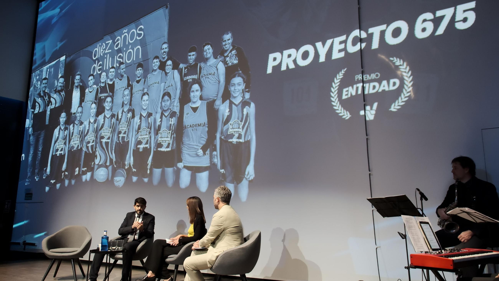 Homenaje al Proyecto 675 en los Premios Beiman-Divina