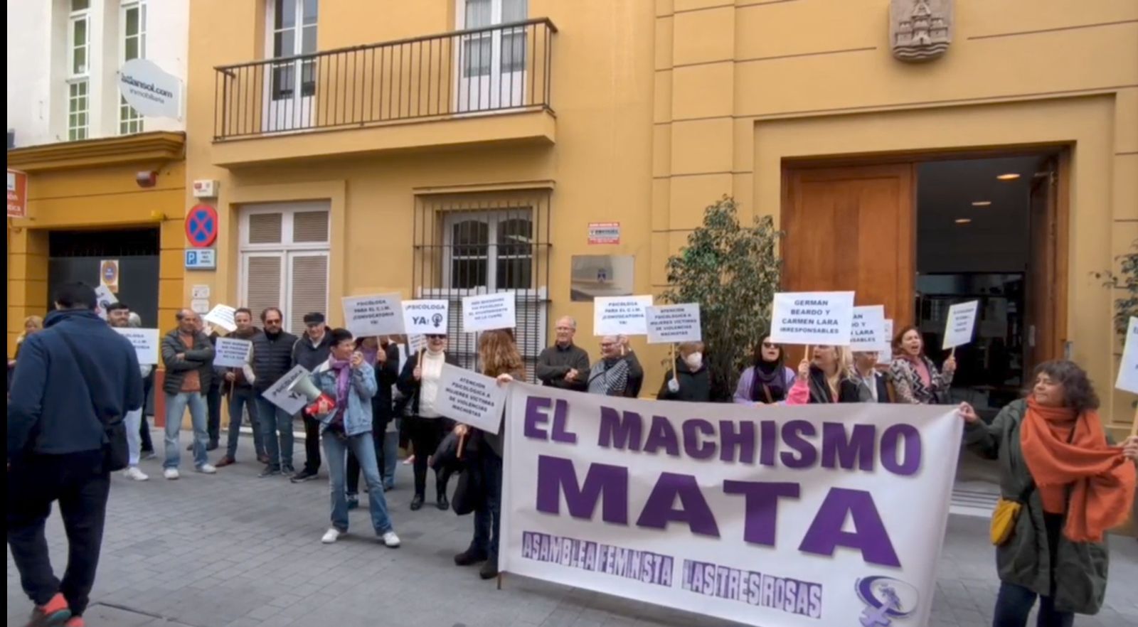 Una de las concentraciones de Las Tres Rosas en demanda de la psicóloga, en una foto de archivo.