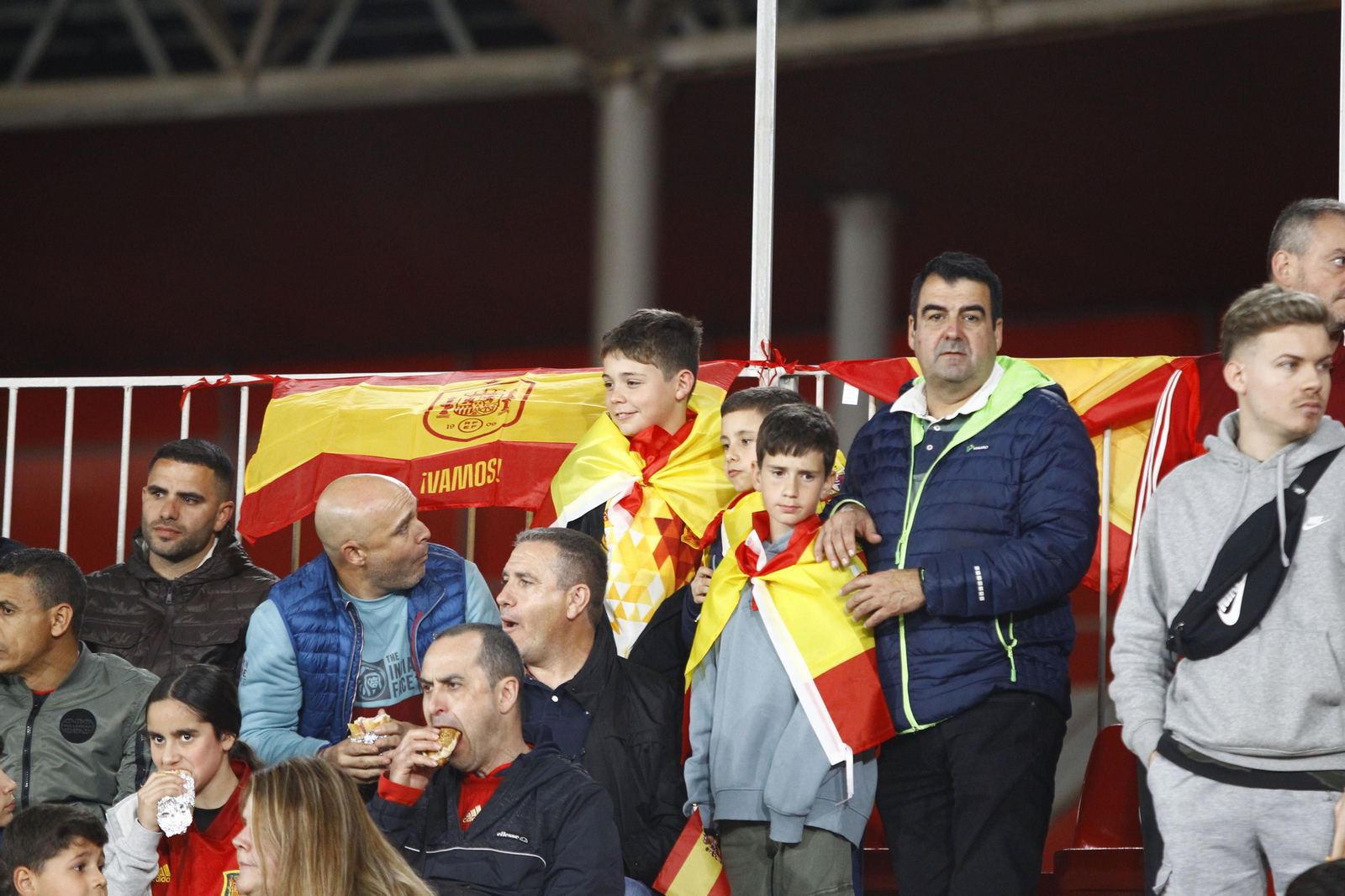Imágenes del partido de fútbol amistoso entre las selecciones de España y Suiza Sub 21, disputado en Almería