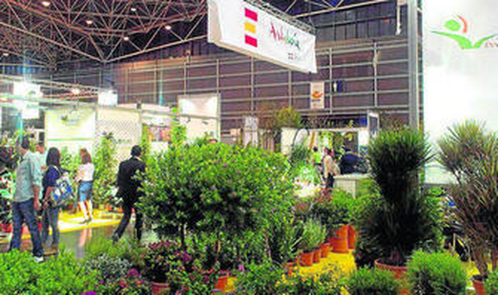 La provincia enseña en la feria de Valencia su riqueza en el sector de la floricultura