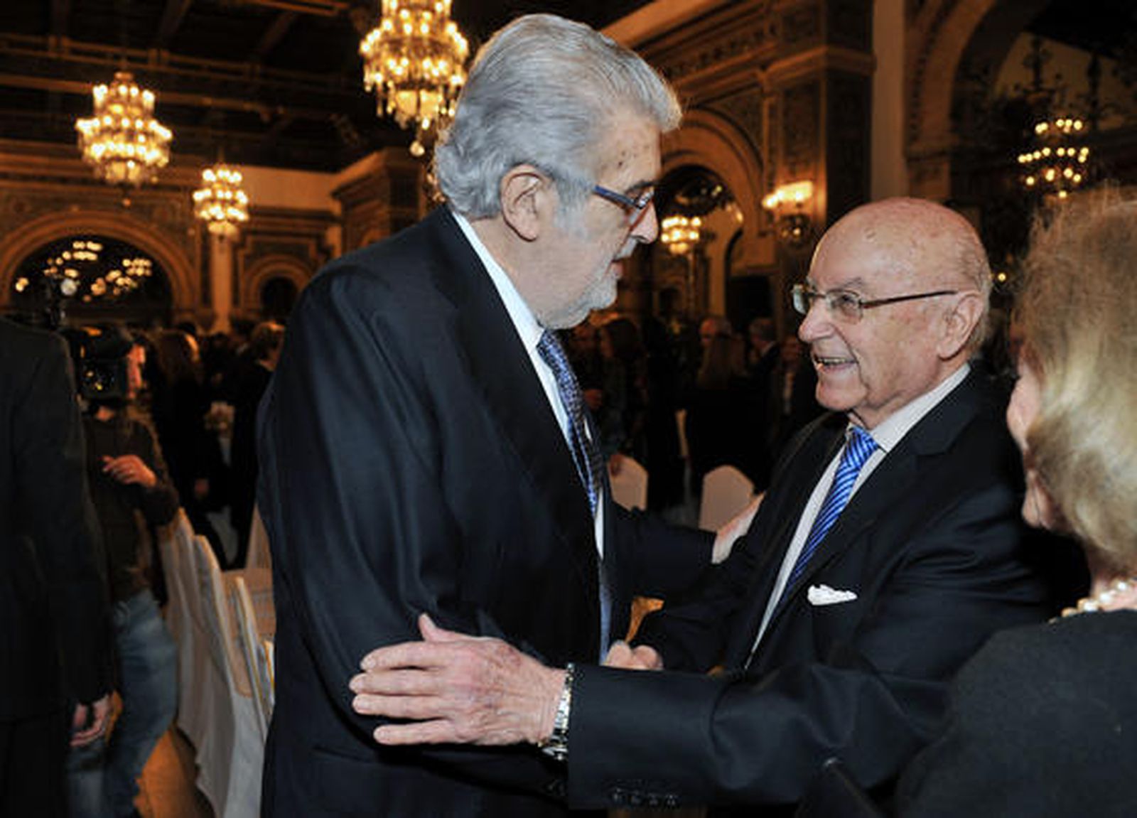 José Manuel Lara, con Manuel Clavero. / Reportaje gráfico: Antonio Pizarro / Juan Carlos Muñoz / Juan Carlos Vázquez