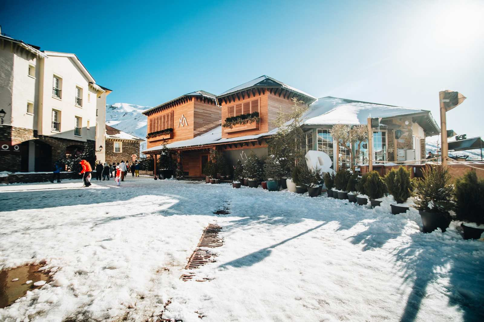 Champán, caviar y nieve: así ha sido la exclusiva fiesta BESO en Sierra Nevada, todas las fotos