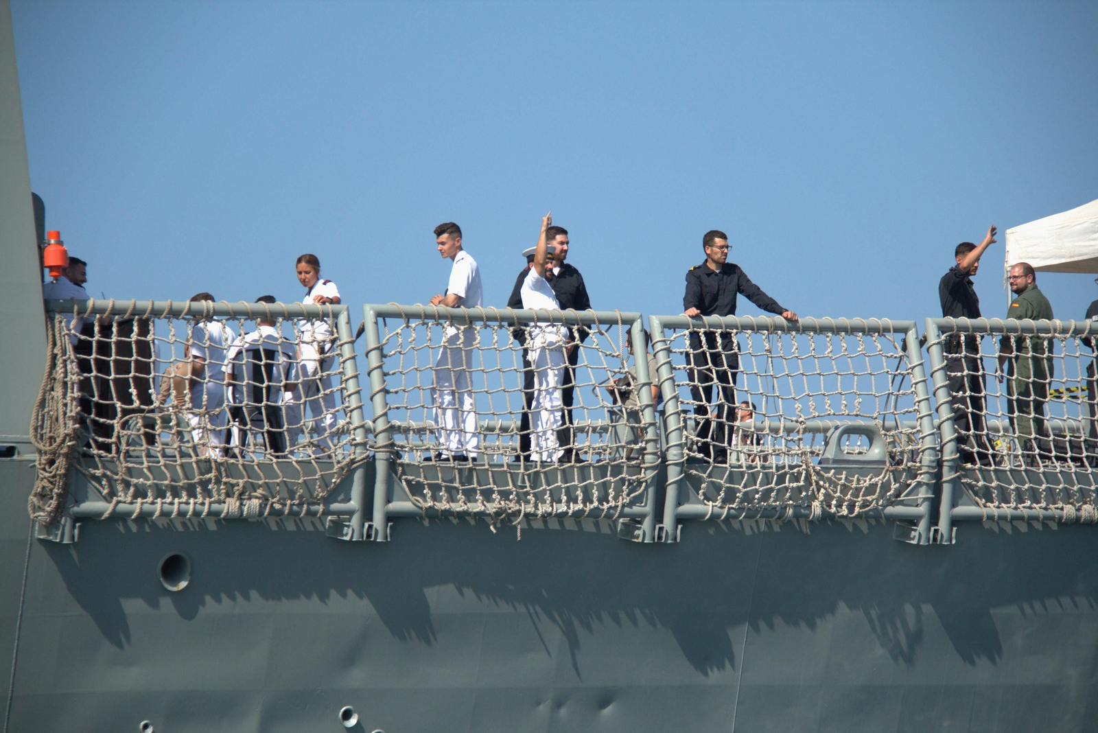 Éxito de participación para ver de cerca el despliegue de las Fuerzas Armadas en Motril