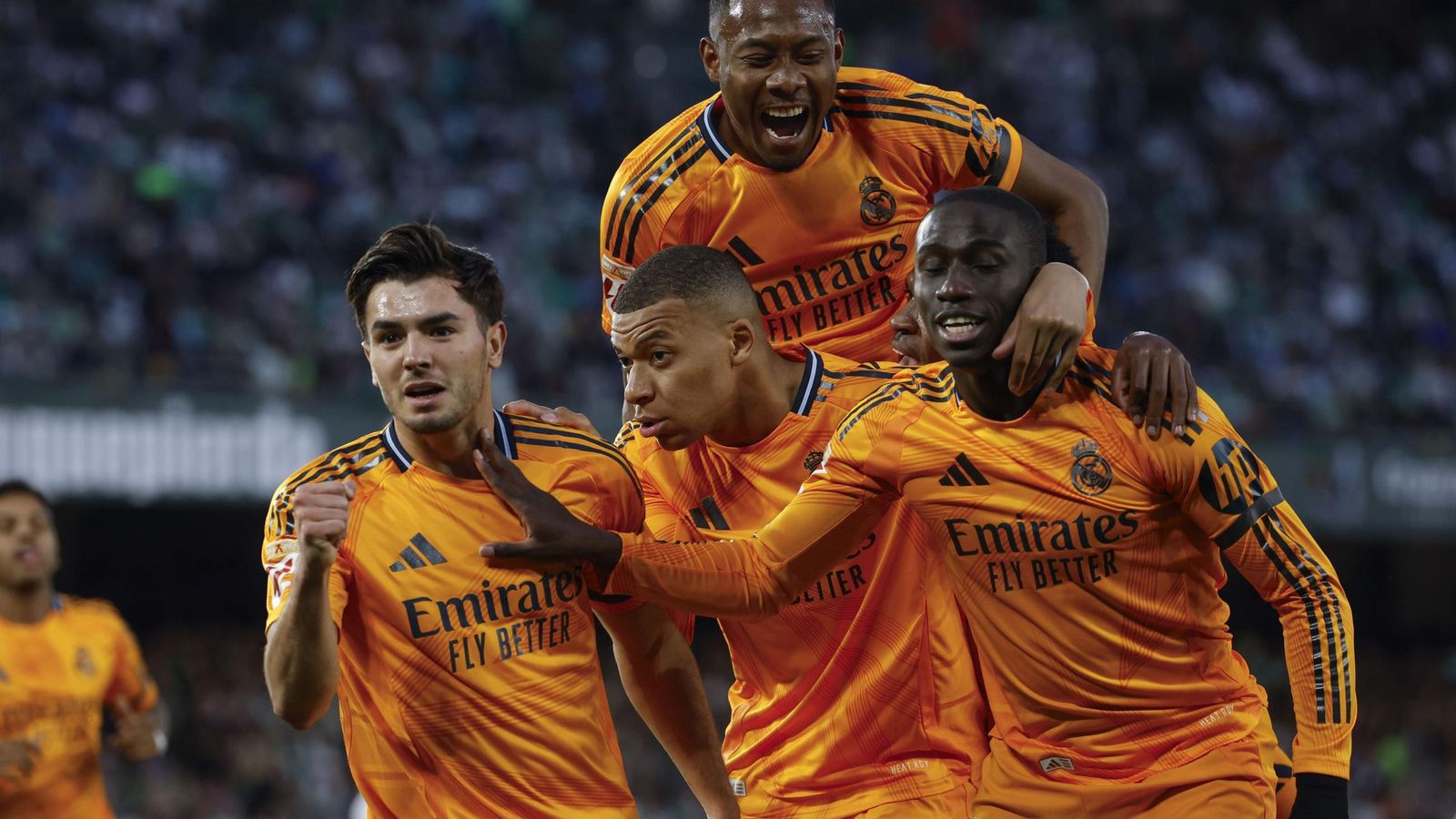 Recital de Isco para ganar a Brahim en el Betis-Madrid con dos goles malagueños