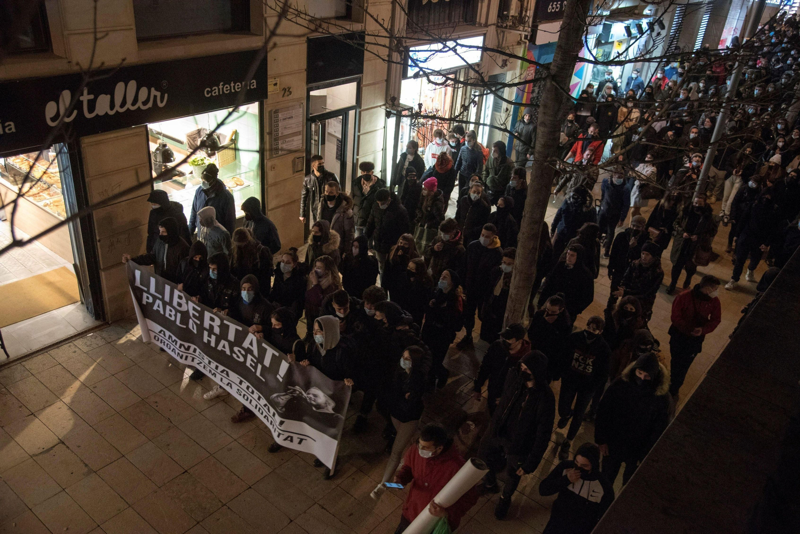 Las imágenes de los disturbios en Cataluña por el arresto de Pablo Hasel