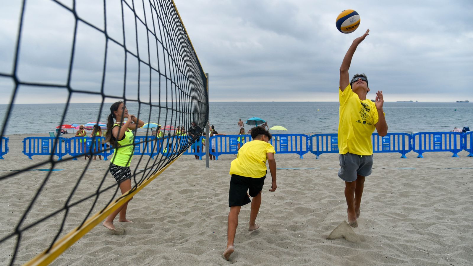 VOLEIBOL PLAYA EN LA PLAYA DE SANTA BARBARA