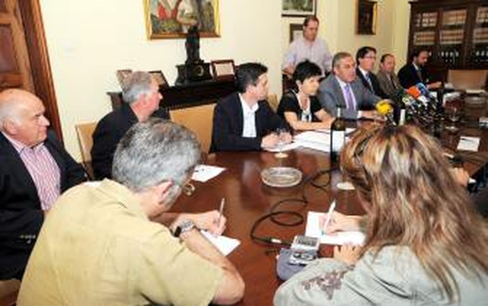 La Junta ofrece su ayuda al Marco, pero la supedita a cambios radicales