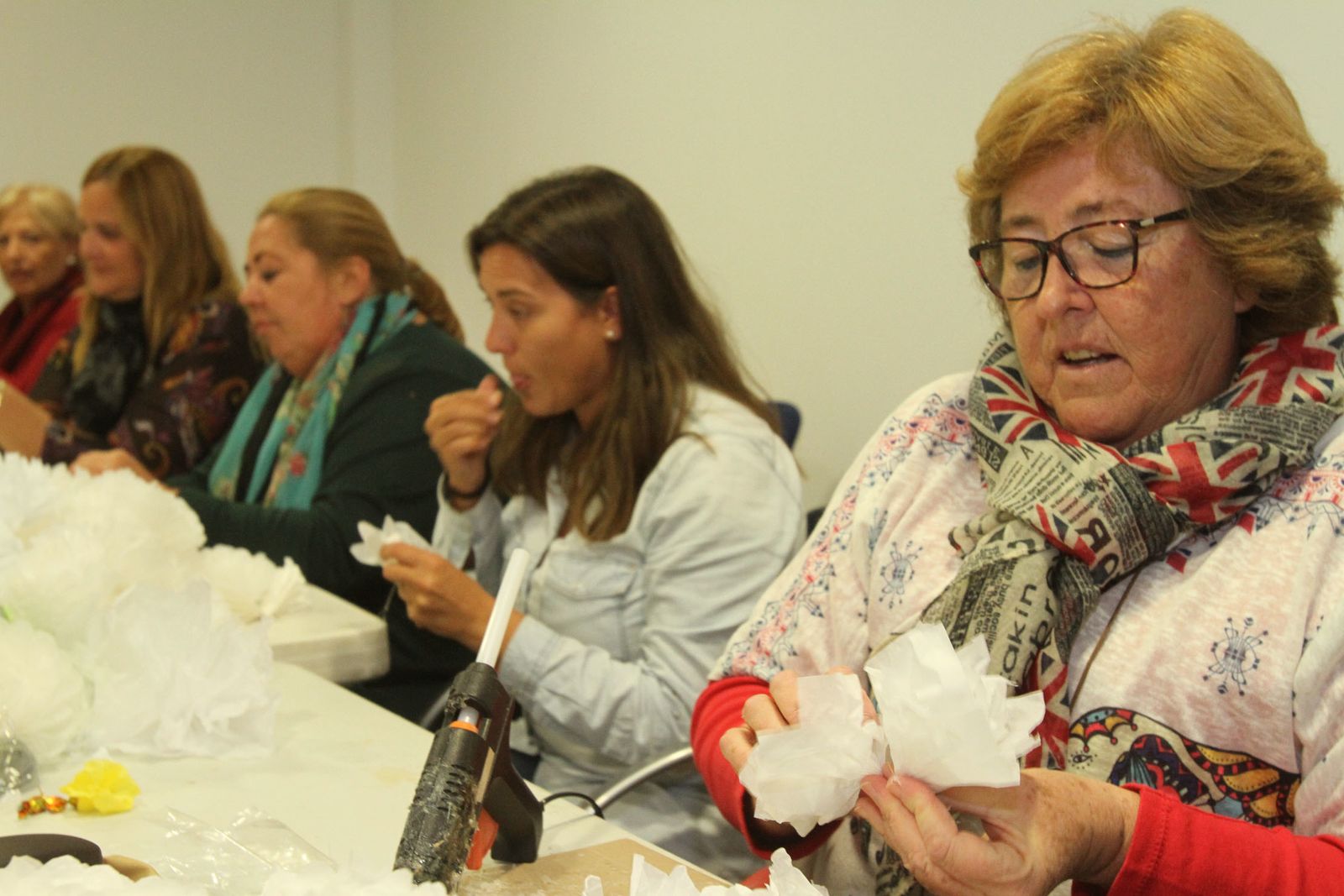 Preparativos en la Hermandad de Huelva para la Magna Rociera