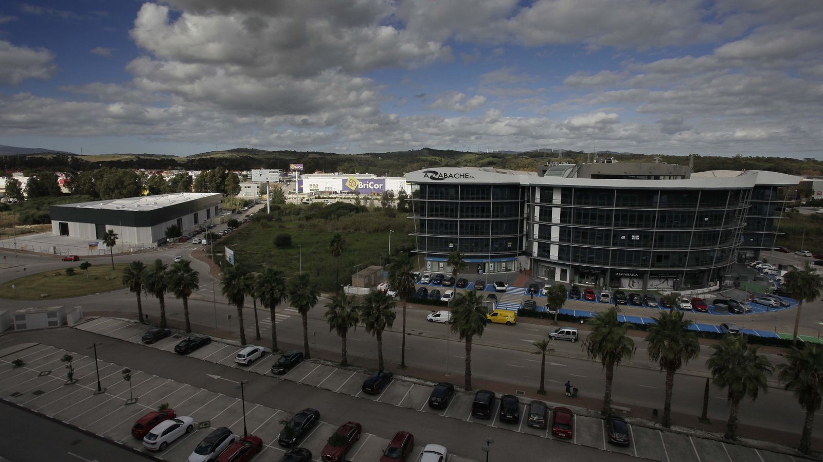 Crisis en Palmones y polígonos comerciales