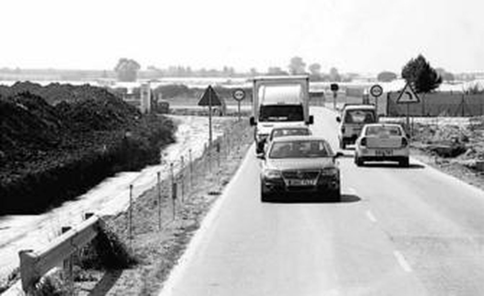 La carretera de Munive, en una imagen de archivo, antes de ser remodelada.