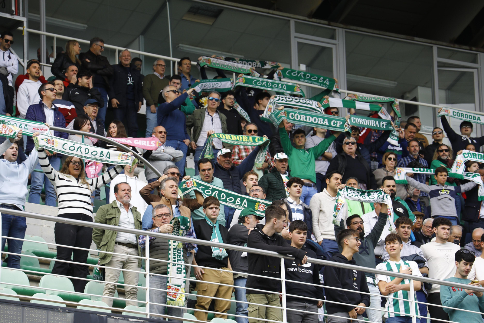 Córdoba CF - Ceuta: Las mejores fotos del partido en El Arcángel