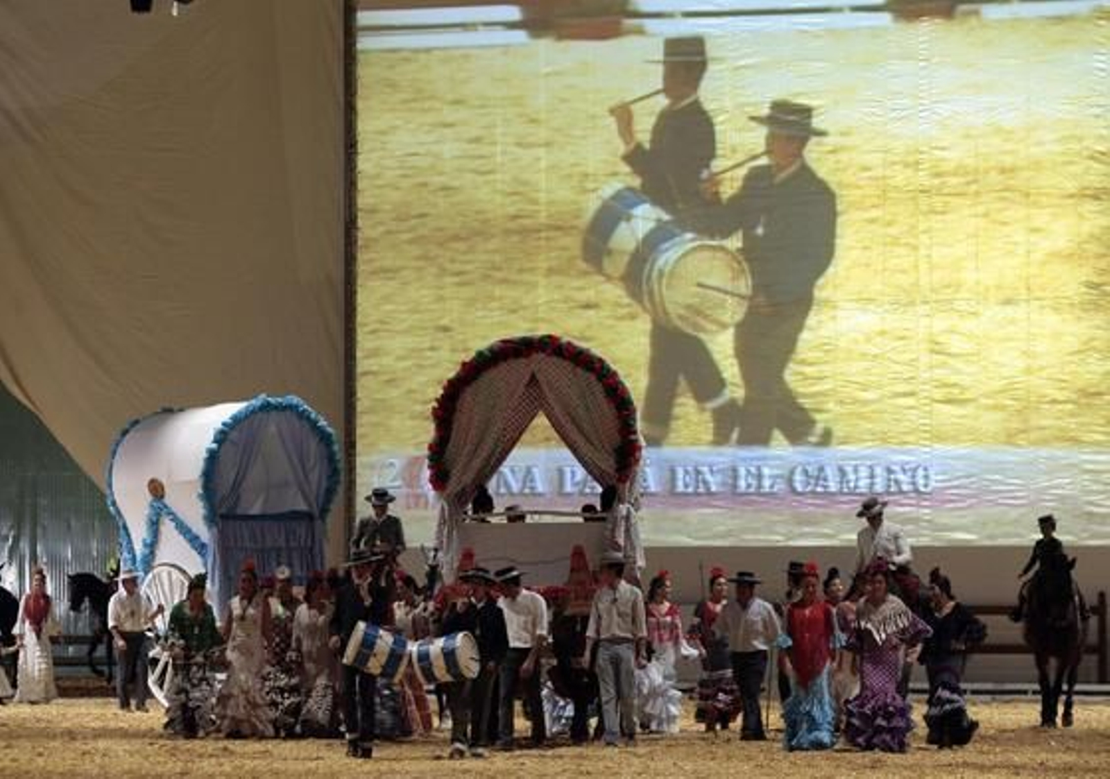 Evocación del Rocío con el número 'Una pará en el camino'.

Foto: Juan Carlos Muñoz