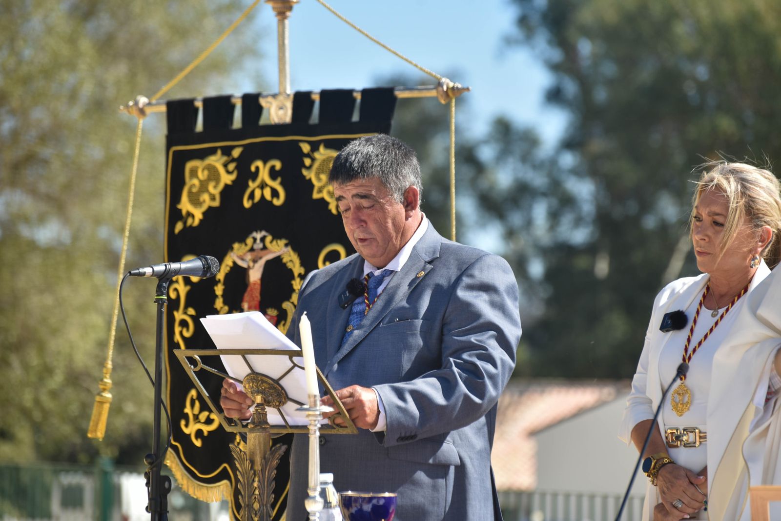 La procesión del Cristo de la Almoraima, en imágenes