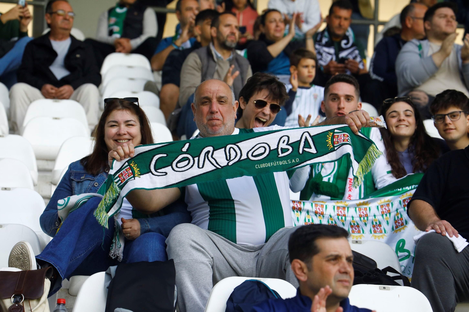 Las mejores fotos del ambiente en El Arcángel en el Córdoba CF - Ceuta