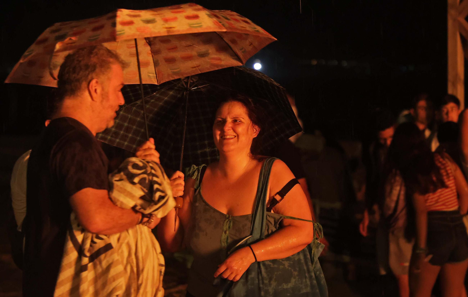 Fotos de la noche de San Juan en la playa de Getares de Algeciras