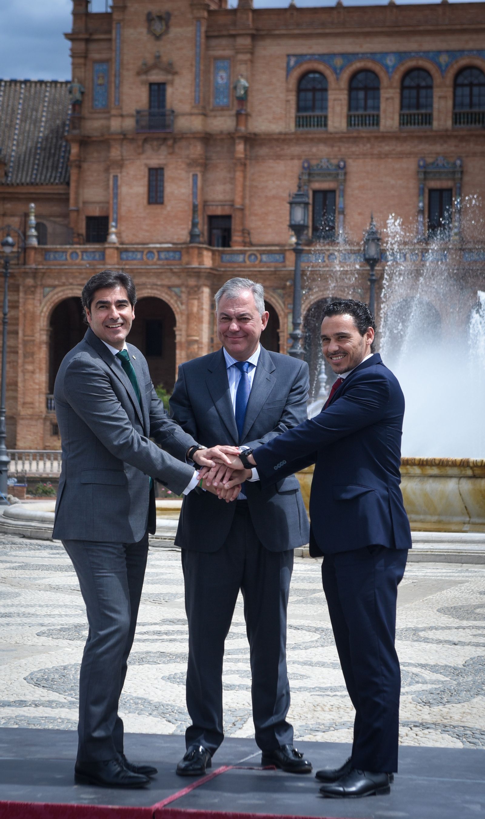 El derbi sevillano | Las fotos del alcalde y los presidentes de Betis y Sevilla