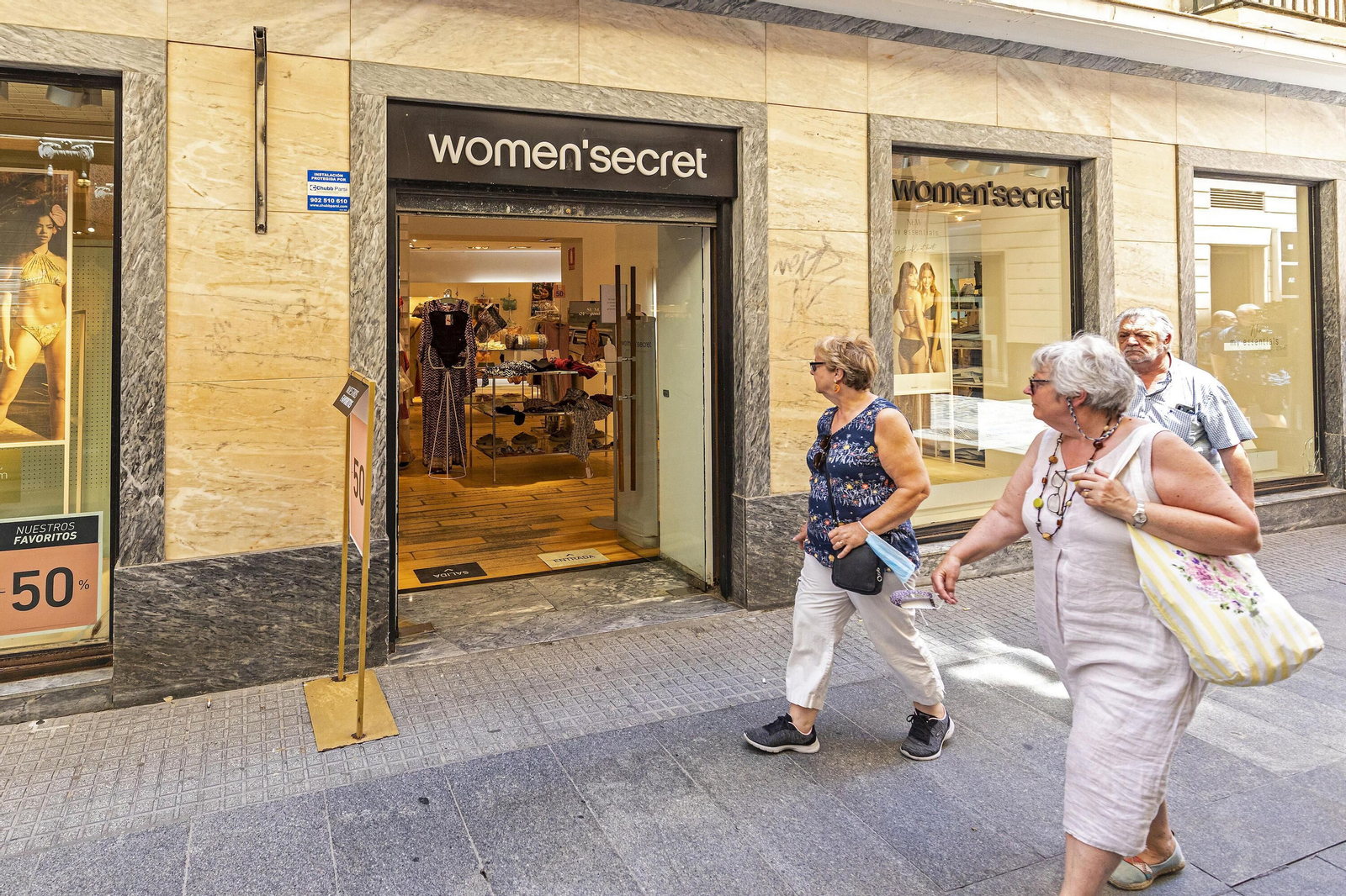 Columla y Ancha, imágenes de referentes del comercio en Cádiz