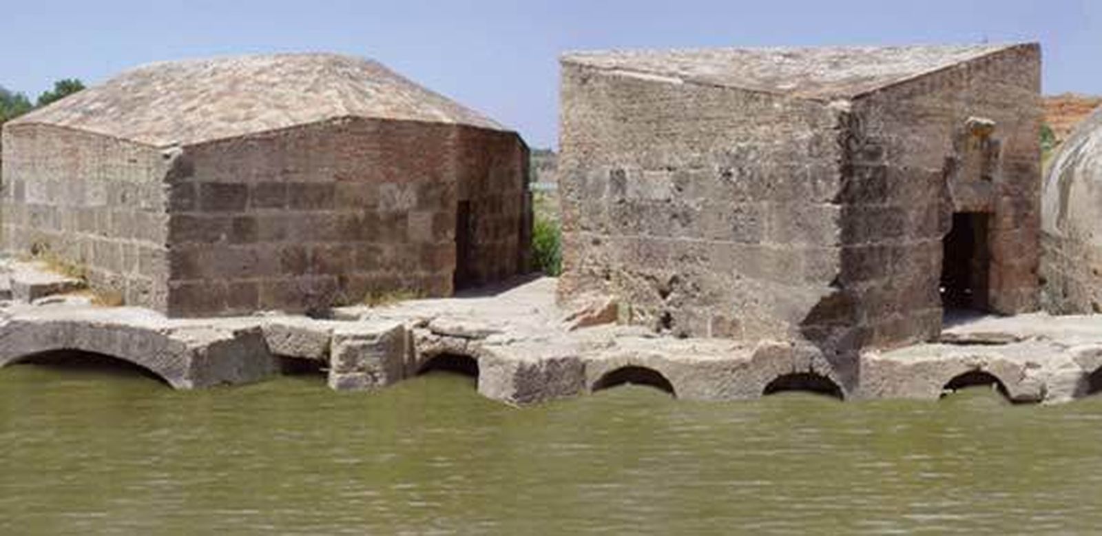 Entre harina y restos romanos a la vera del río