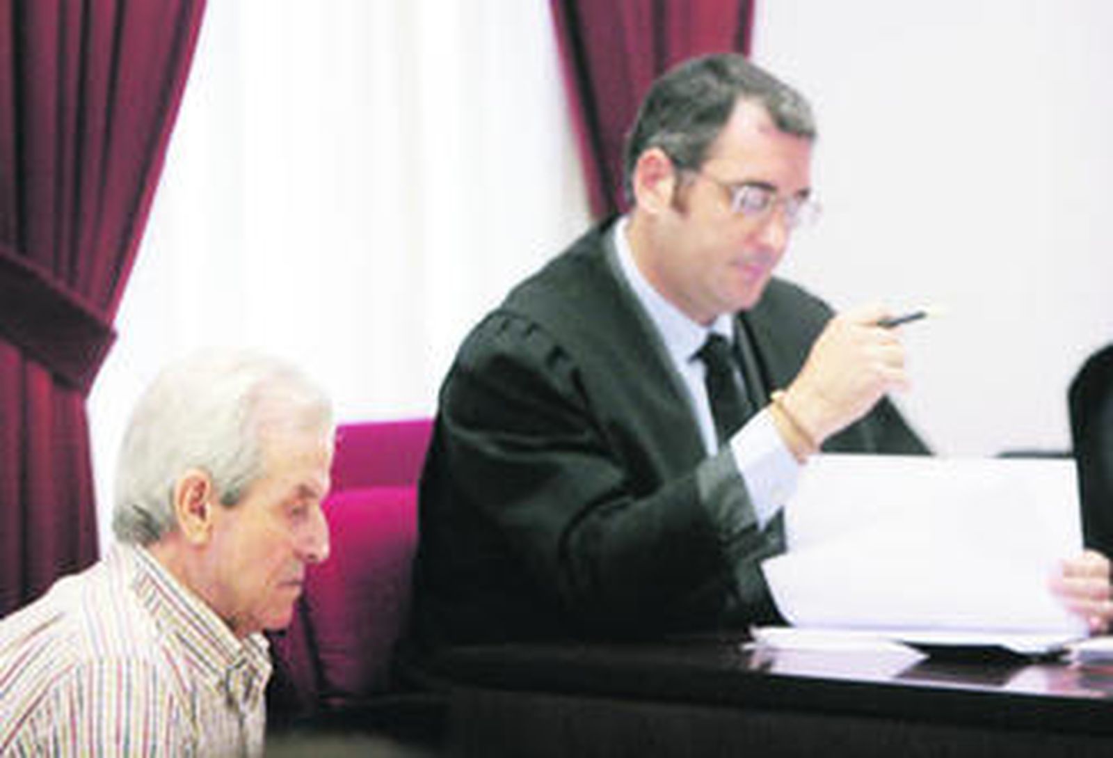 El acusado, Francisco Gamero, sentado en el banquillo de la sección jerezana de la Audiencia Provincial.